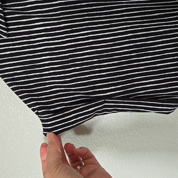 Adrianna Papell | Black And White Striped Cap Sleeve Top Size Small - Picture 5 of 9
